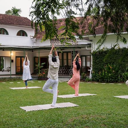 Hotel The Sacred Lotus Ayurveda Wellness Retreat Kochi Esterno foto