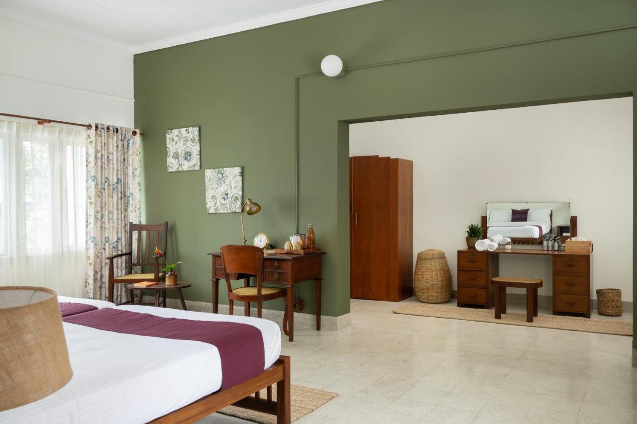 Hotel The Sacred Lotus Ayurveda Wellness Retreat Kochi Esterno foto