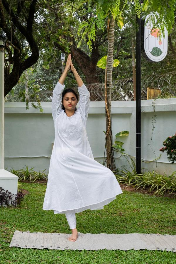 Hotel The Sacred Lotus Ayurveda Wellness Retreat Kochi Esterno foto