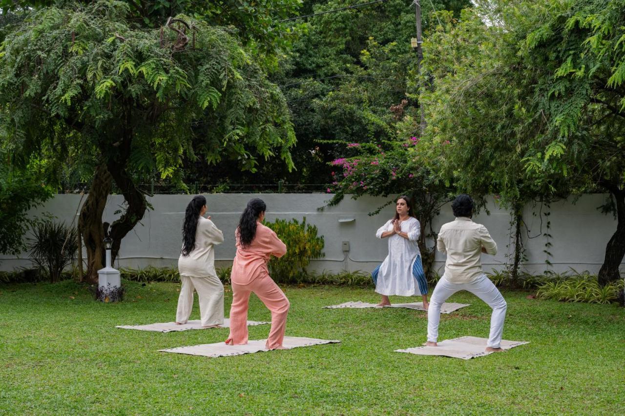 Hotel The Sacred Lotus Ayurveda Wellness Retreat Kochi Esterno foto