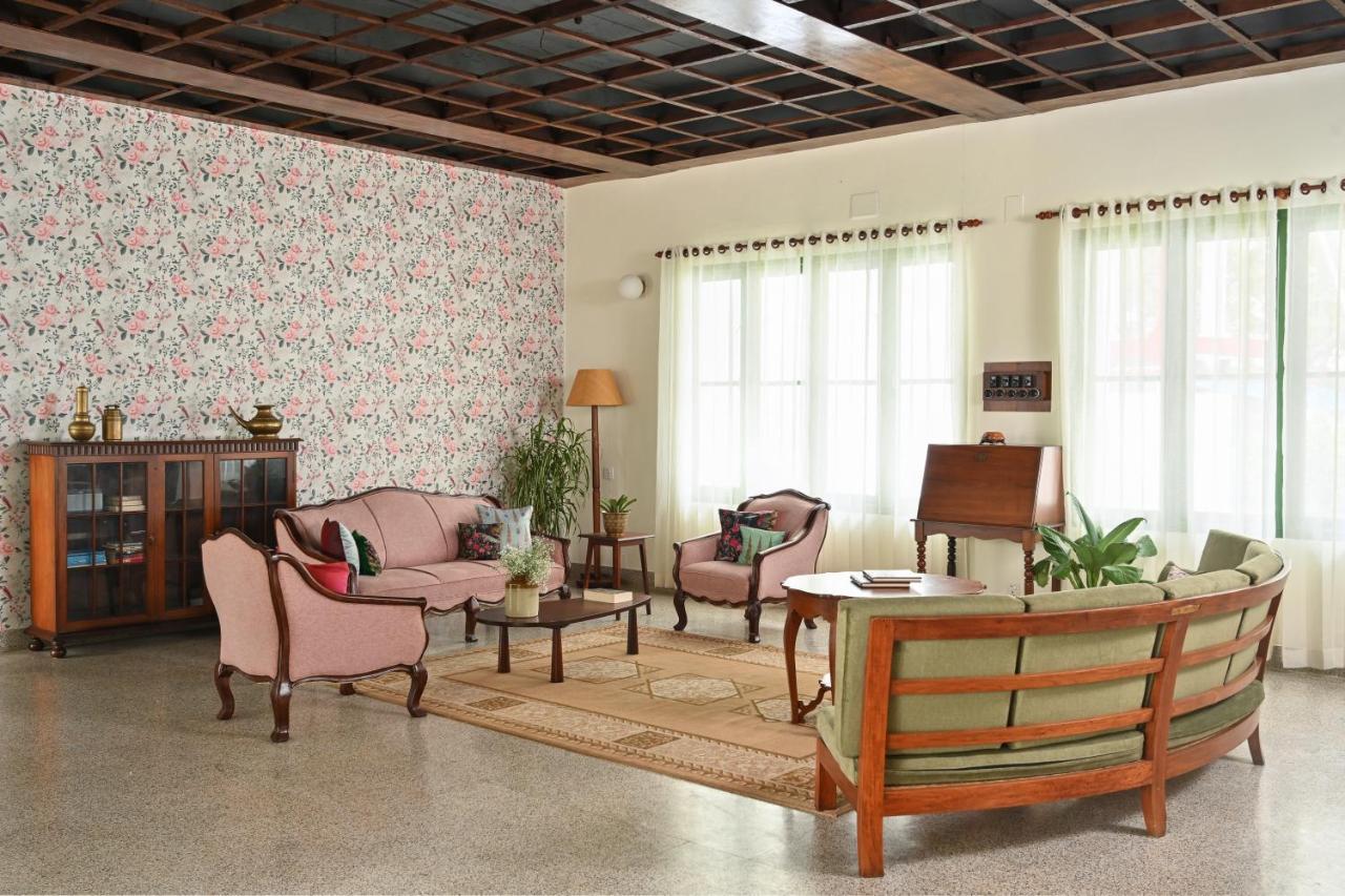 Hotel The Sacred Lotus Ayurveda Wellness Retreat Kochi Esterno foto